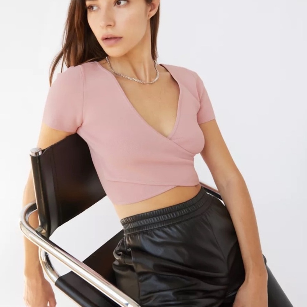 Aritzia Babaton Knit Cross Shirt Top Cropped